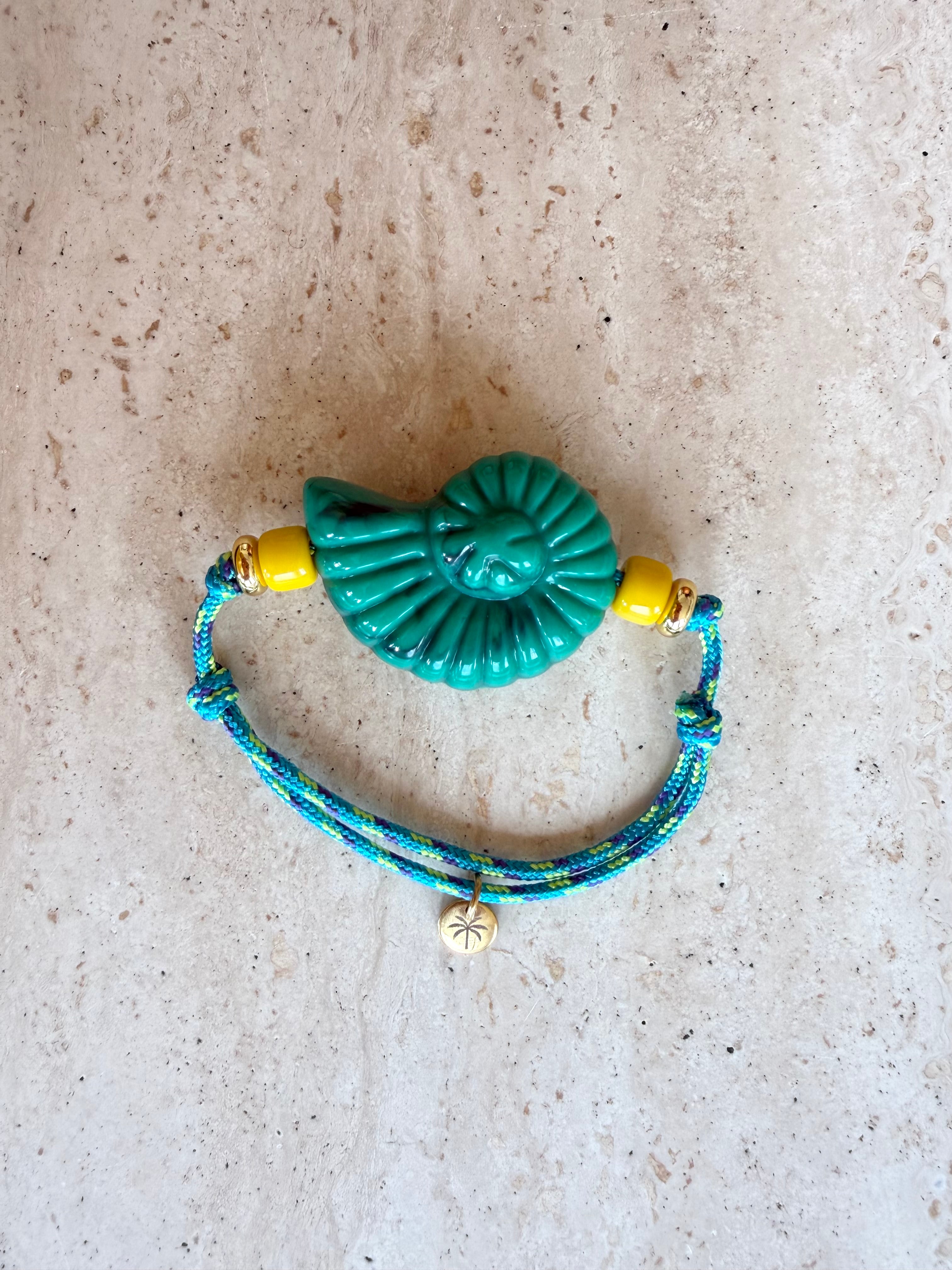 Shelly bracelet